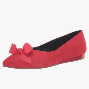 Kenneth Cole REACTION Women's Lily Bow; 8.5